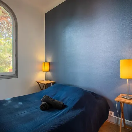 Les Grillons Hébergement de vacances *