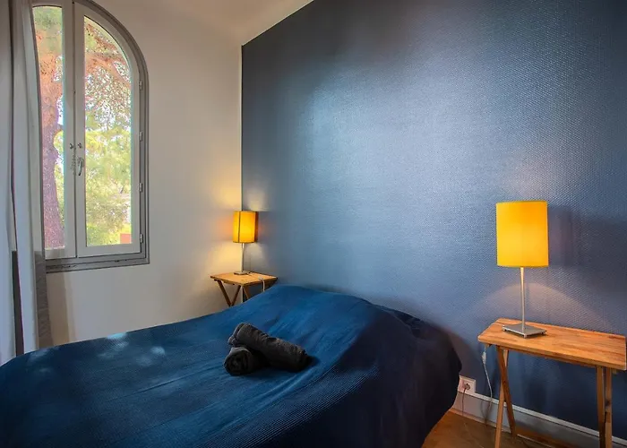 Les Grillons Hébergement de vacances *